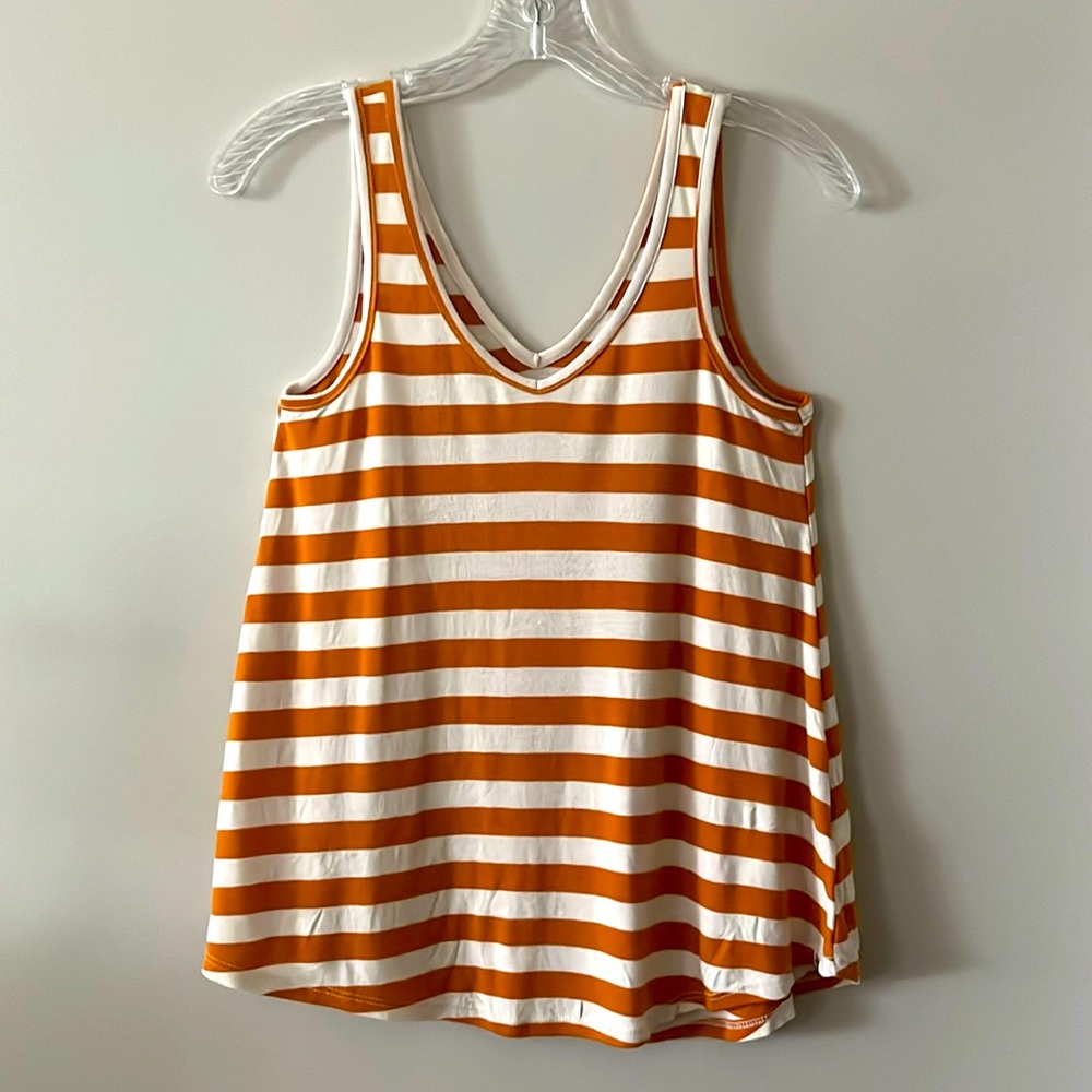 VOLCOM A-Line, Loose Fitting/Flattering V-Neck & V-Back Tank Top, NWOT - SZ XS